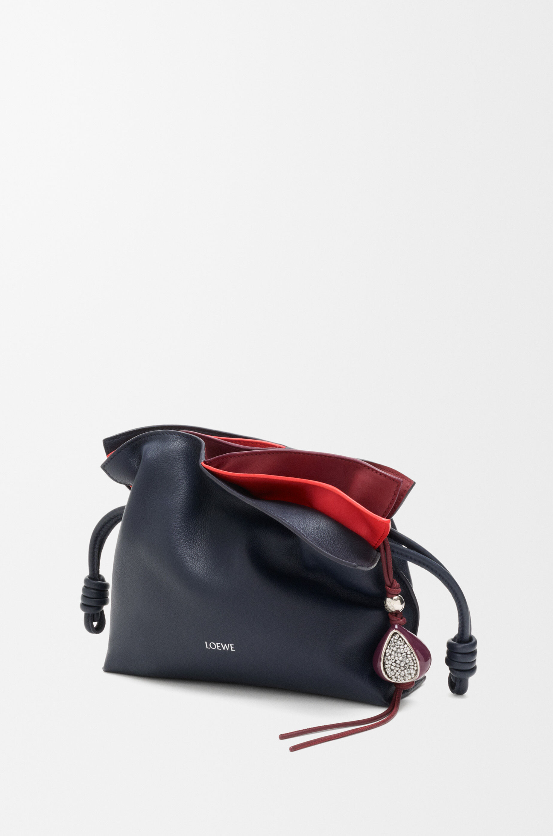 高級名入れバッグのギフトアイデア｜LOEWE - LOEWE
